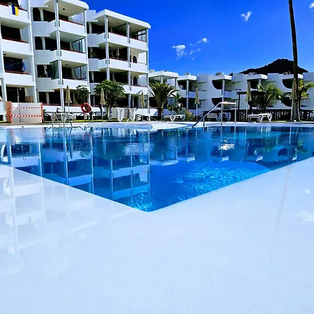 Holidays In Paradise Апартаменты *
